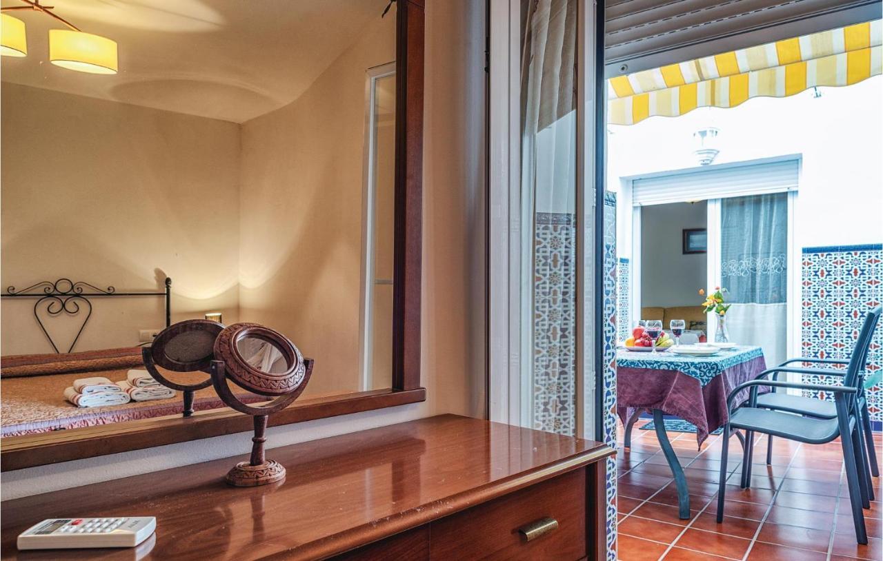 Beautiful Apartment In Cordoba With Kitchenette מראה חיצוני תמונה