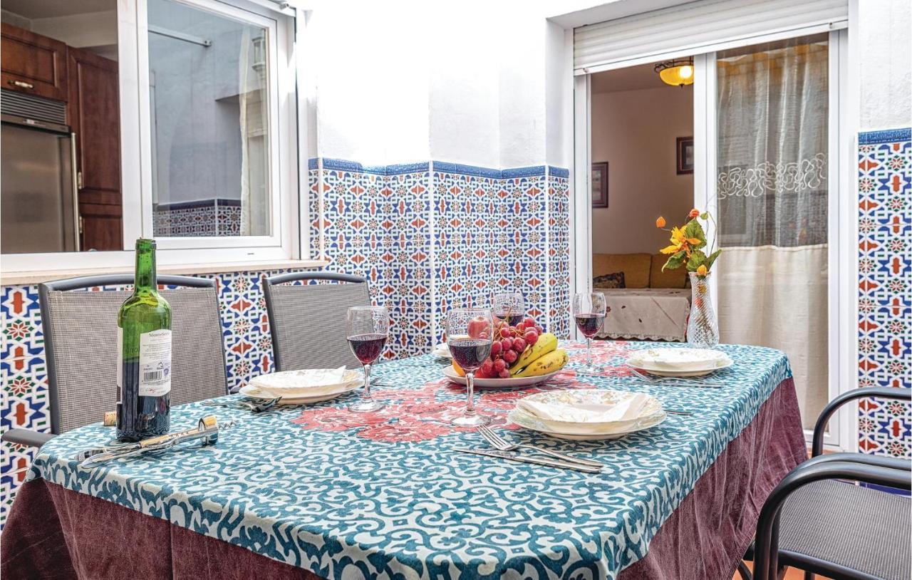 Beautiful Apartment In Cordoba With Kitchenette מראה חיצוני תמונה