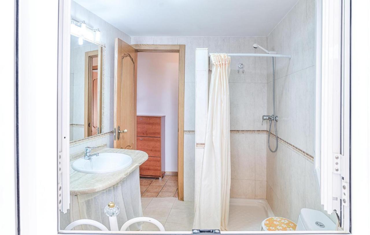 Beautiful Apartment In Cordoba With Kitchenette מראה חיצוני תמונה