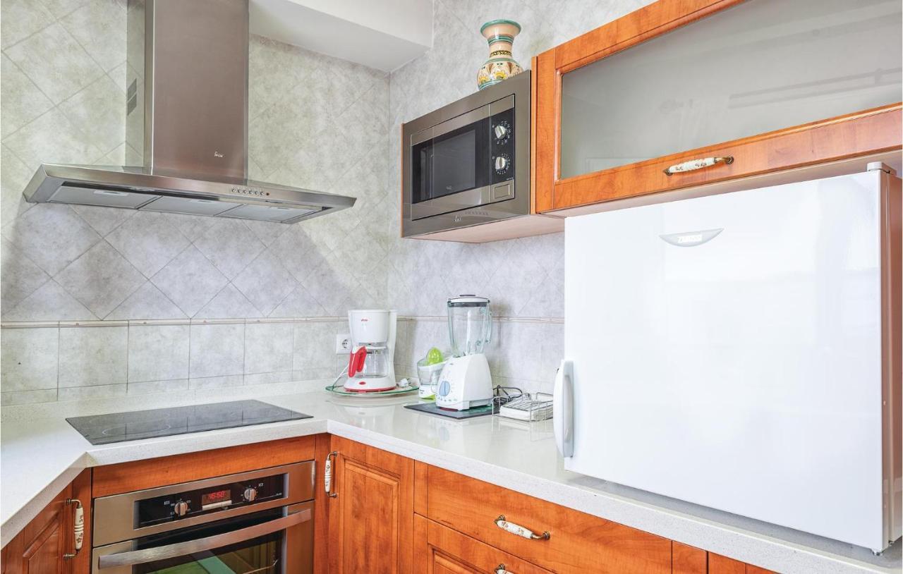 Beautiful Apartment In Cordoba With Kitchenette מראה חיצוני תמונה