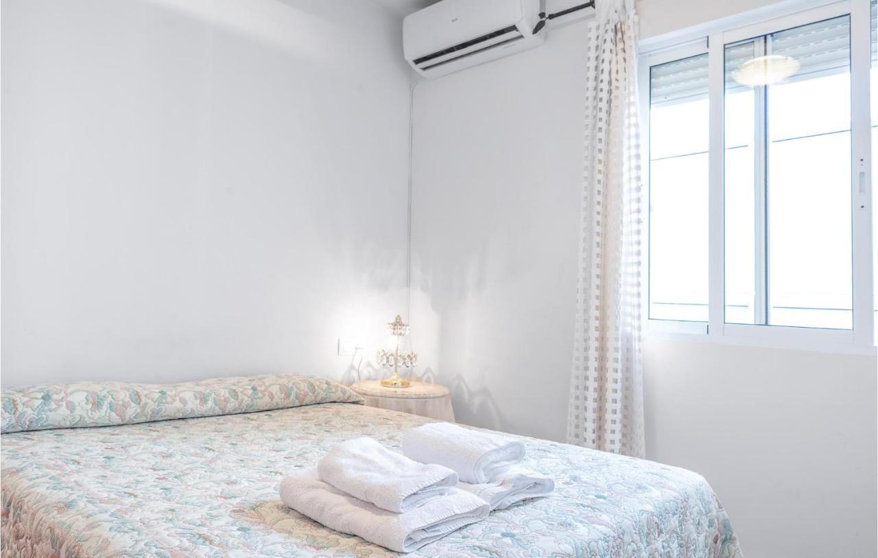 Beautiful Apartment In Cordoba With Kitchenette מראה חיצוני תמונה